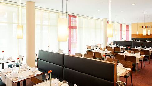 The NH Munich East Conference Center Hotel with its Breakfast and Dining Room