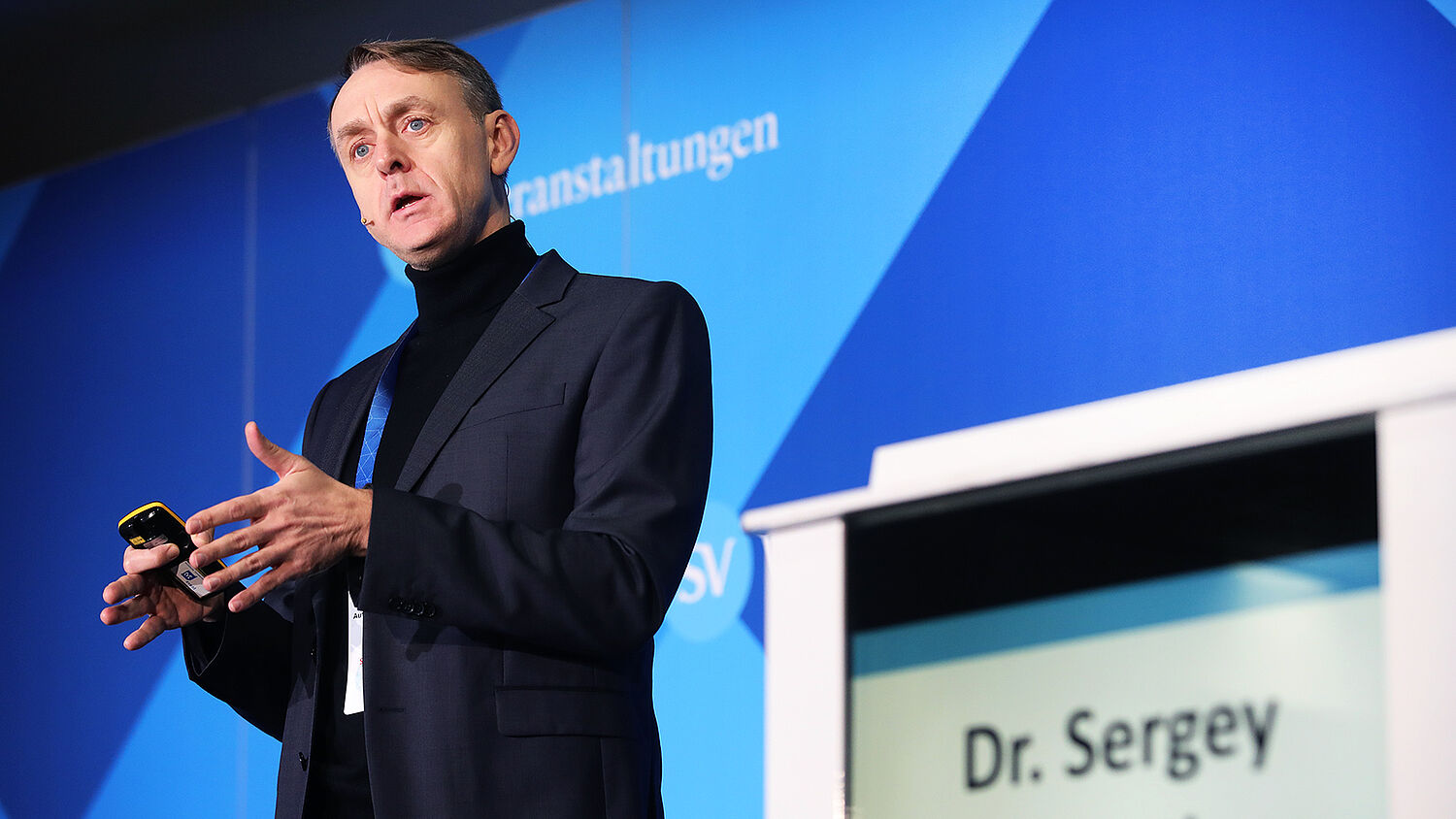 Dr. Sergey Tverdyshev speaks at the Automotive Computing Conference 2025